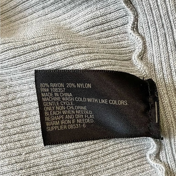 WORTHINGTON, WOMENS GREY, RIBBED, LIGHTWEIGHT SWEATER. KNEE LENGTH. SIZE L - Picture 5 of 5